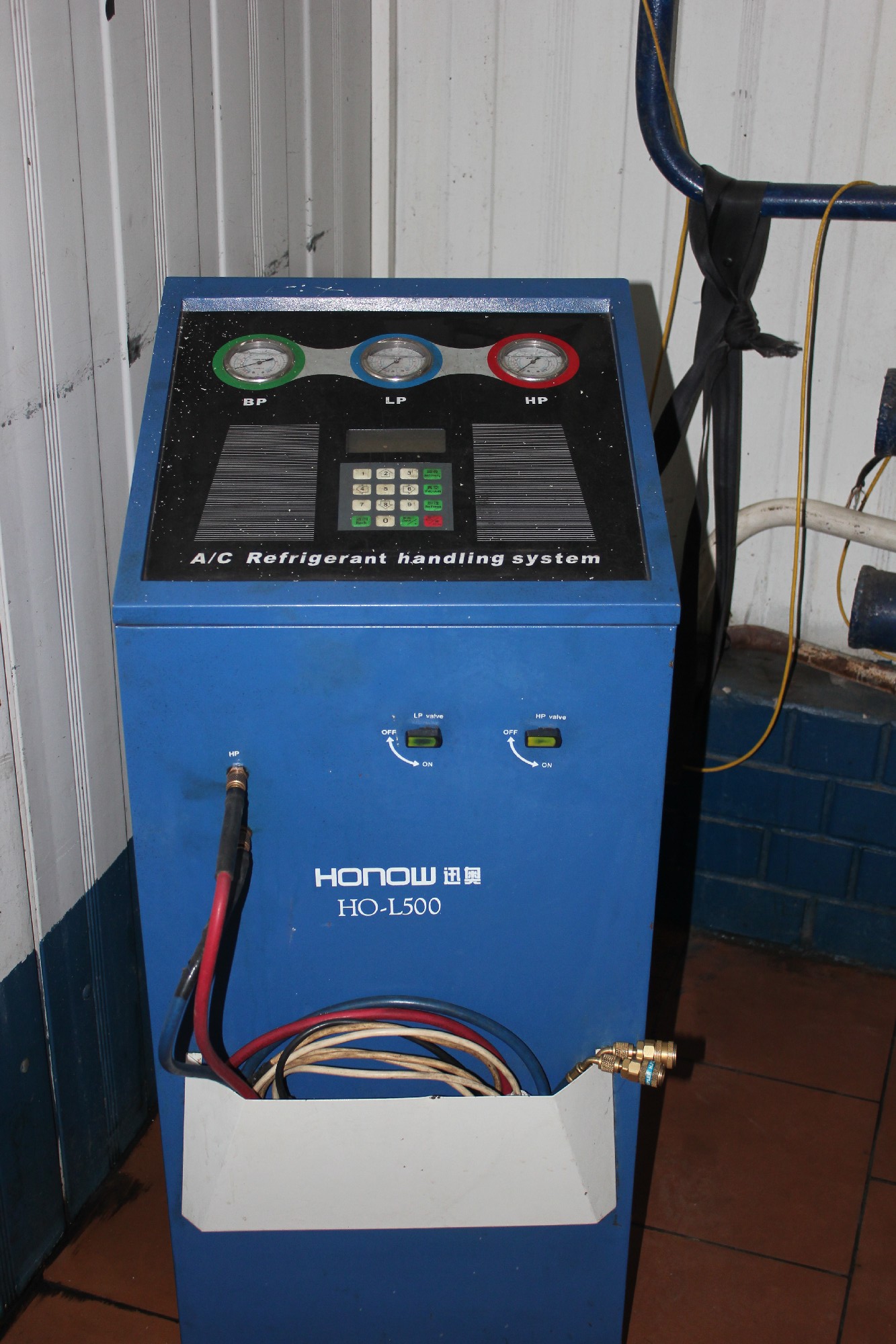 Заправочная машина для кондиционера