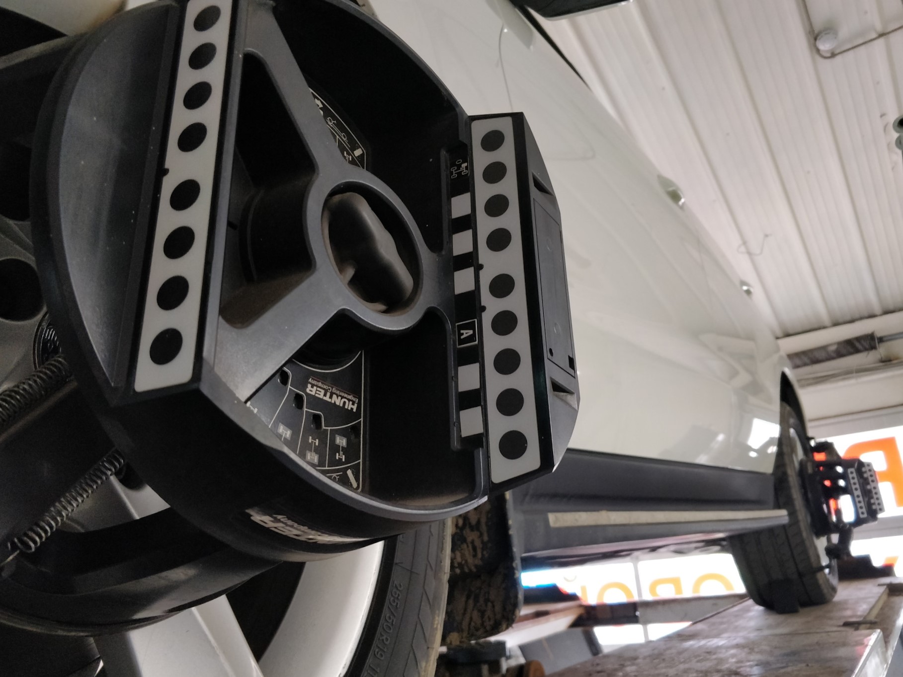 Сход развал Мерседес GL166 на стенде 3D Hunter