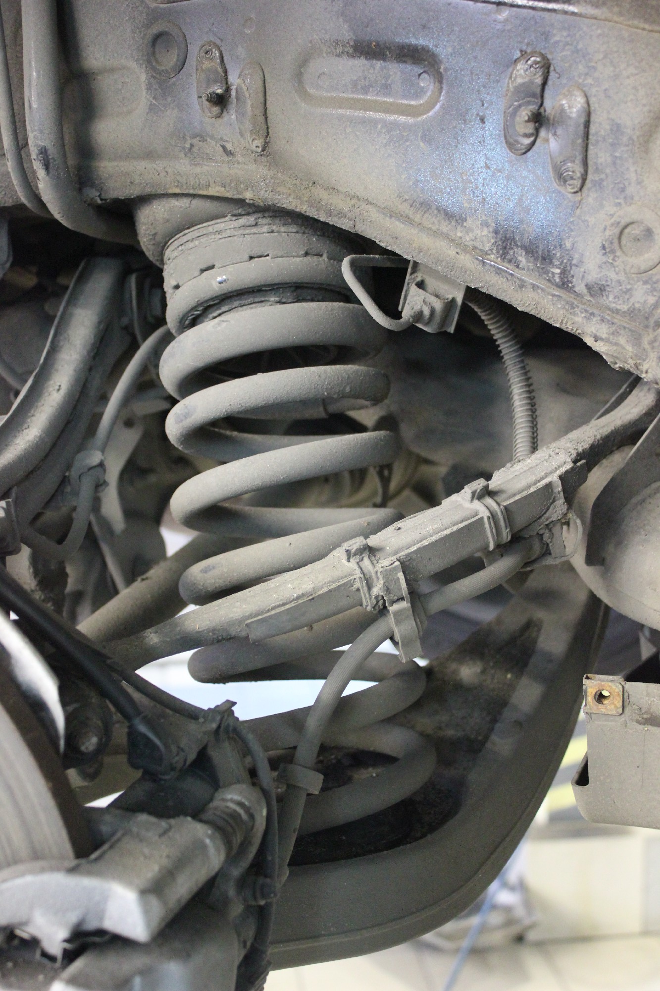 Замена пружины мерседес