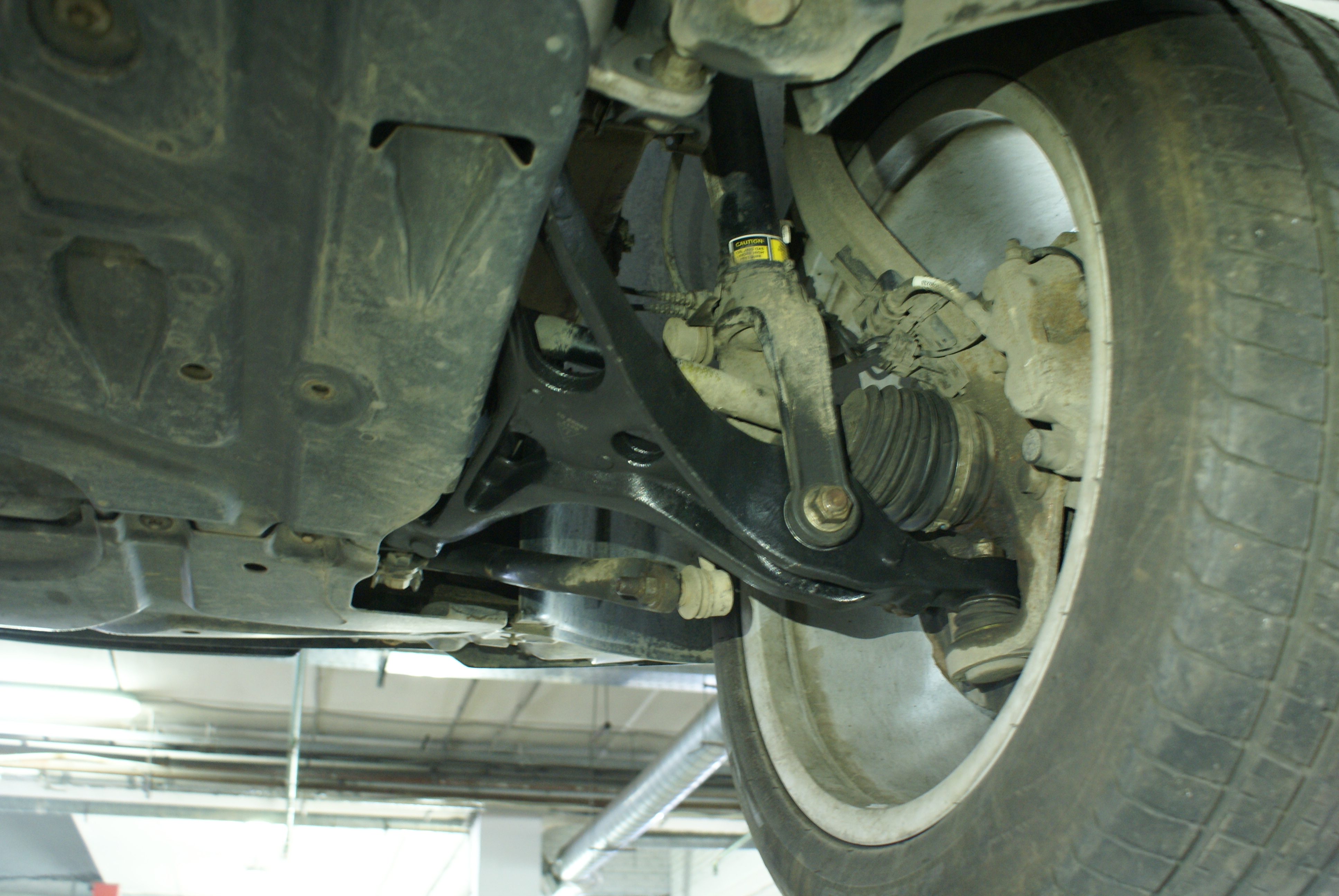 Замена переднего рычага Мерседес