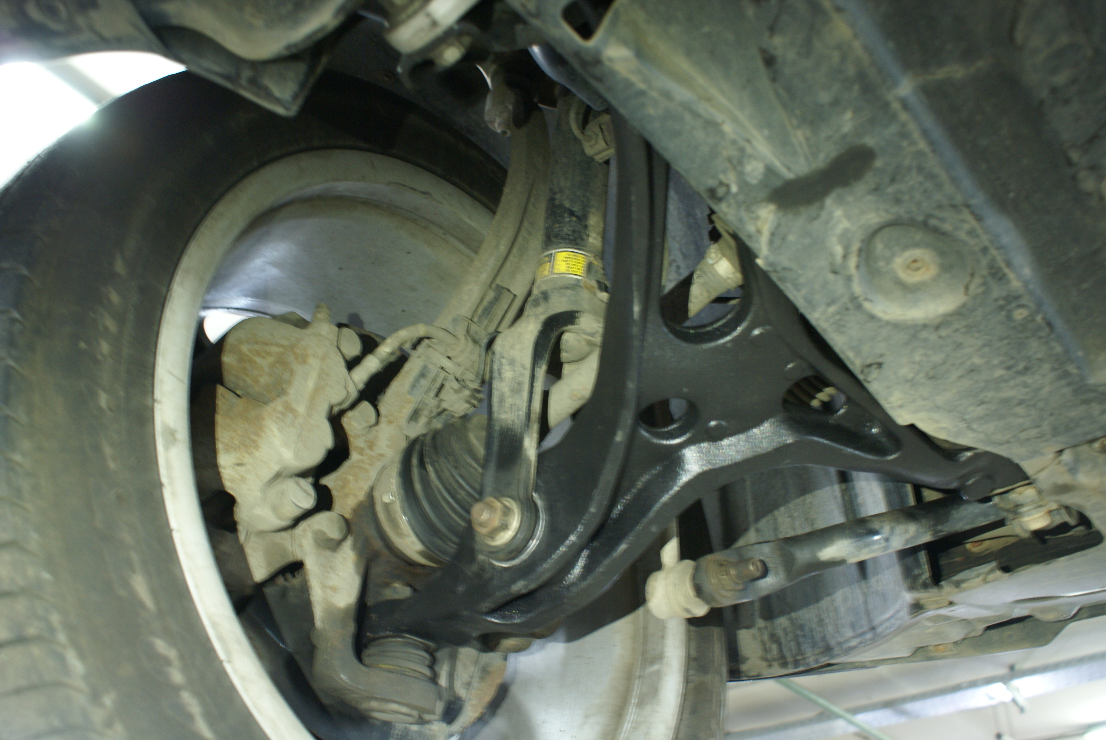 нижний передний рычаг ходовой