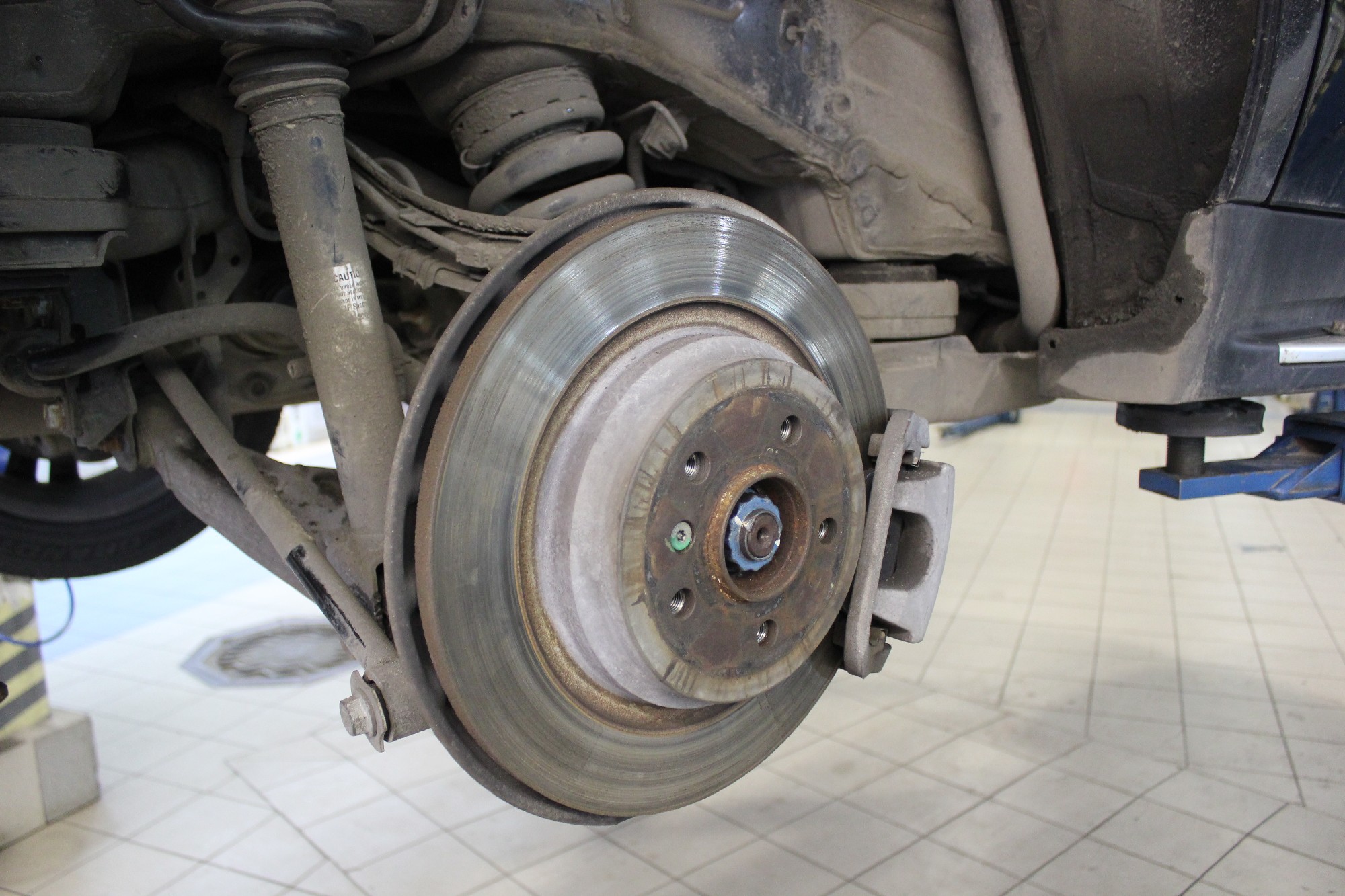 тормозной диск на Мерседесе