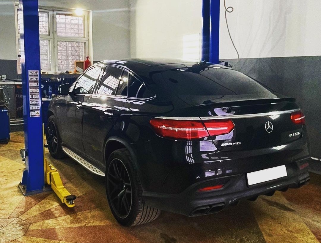 мерседес GLE в сервисе