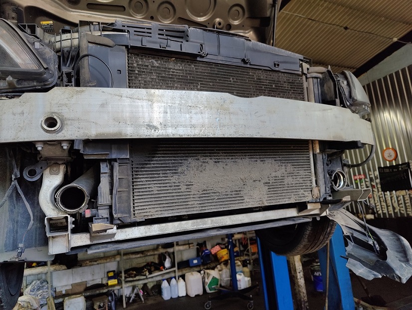 Разборка передка для промывки радиатора Мерседес