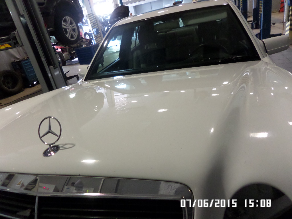 белый Мерседес