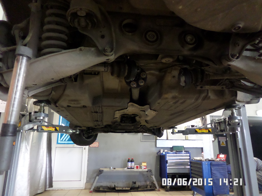 днище автомобиля