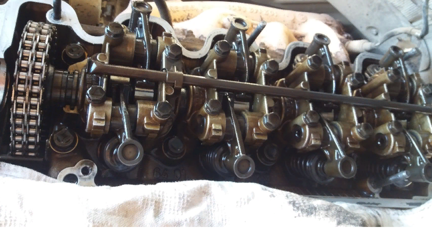 ГБЦ двигателя сверху