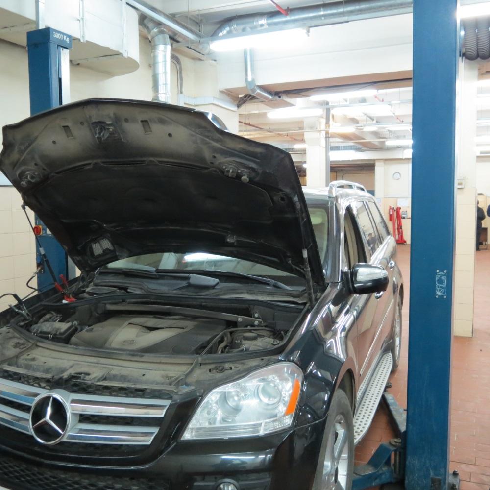 Мерседес ГЛ на СТО