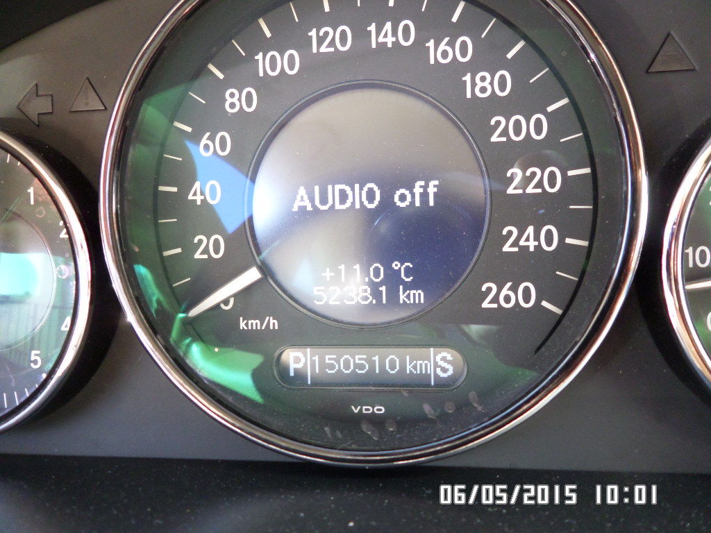 спидометр на Мерседесе