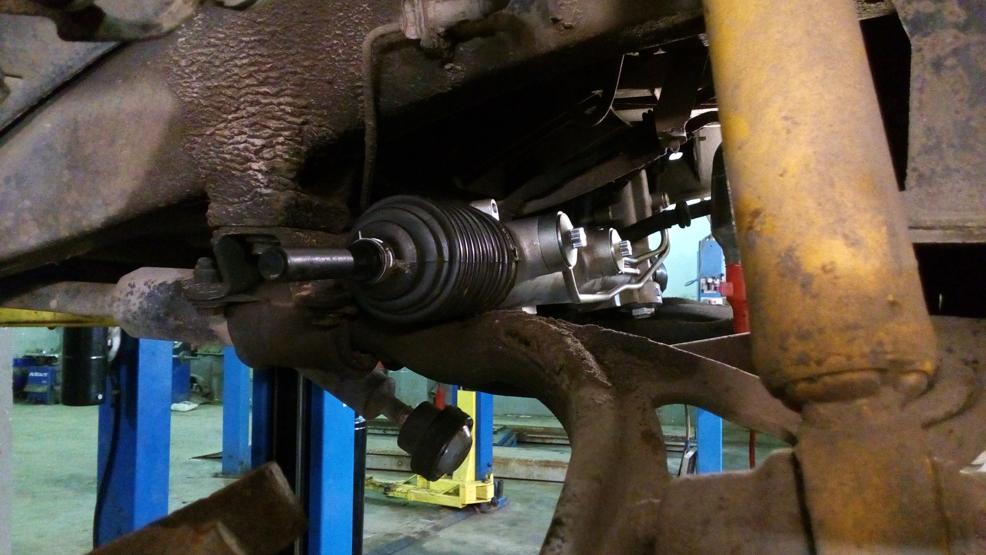 замена рулевой рейки