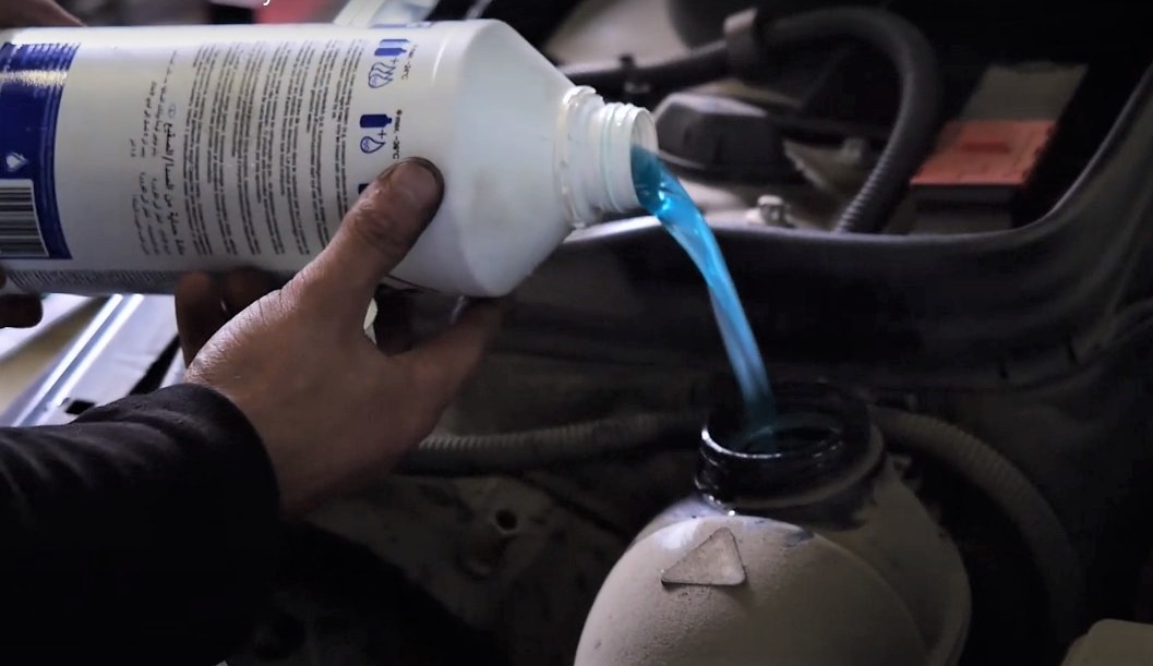 долив антифриза