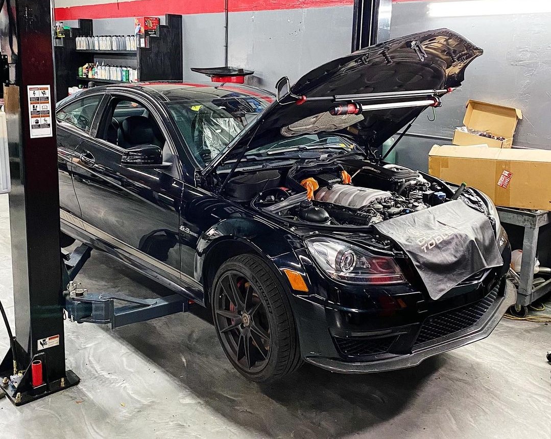 Мерседес W204