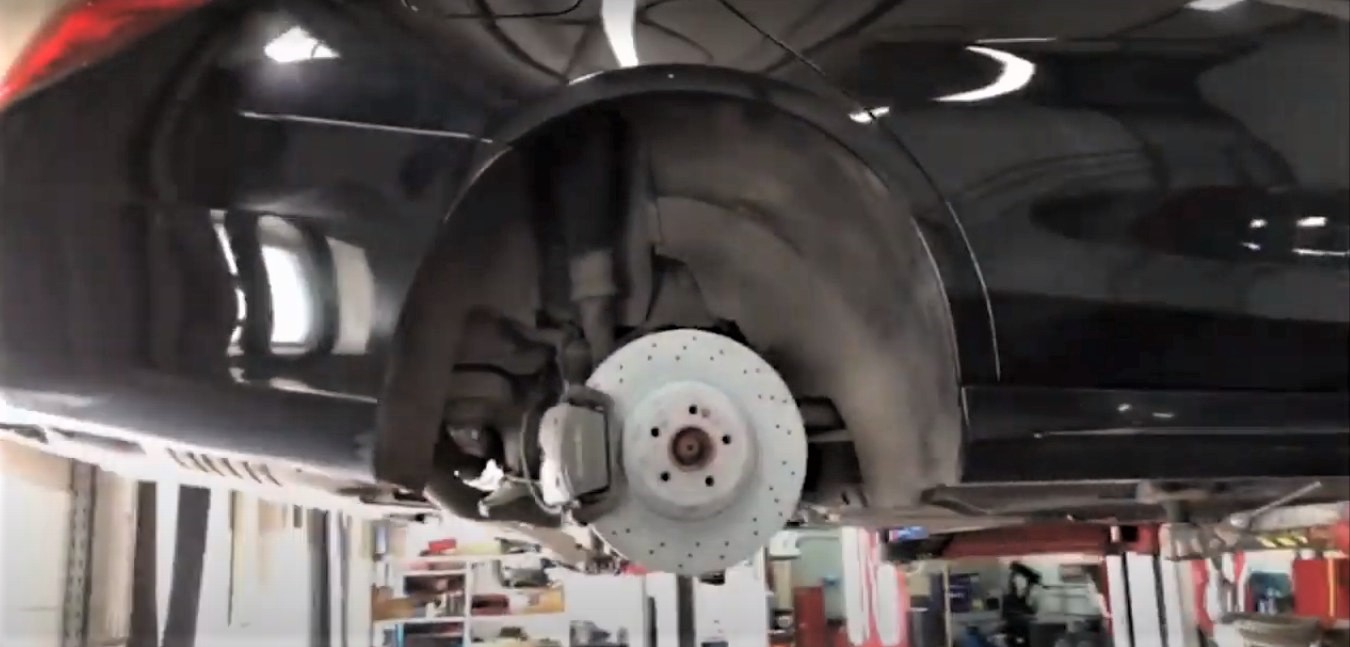 Замена задних колодок Мерседес W222