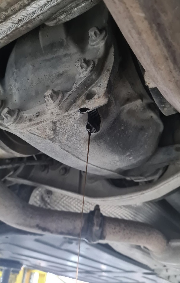 Замена масла в раздатке Мерседес