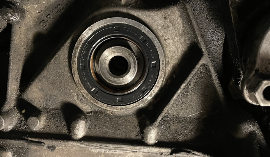 Замена переднего сальника коленвала Мерседес