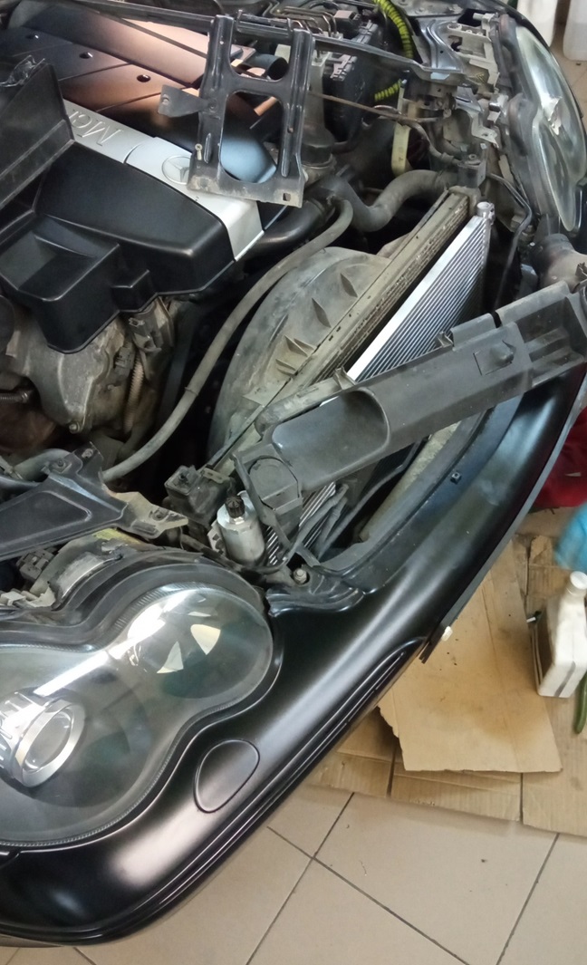 Замена радиатора кондиционера Мерседес