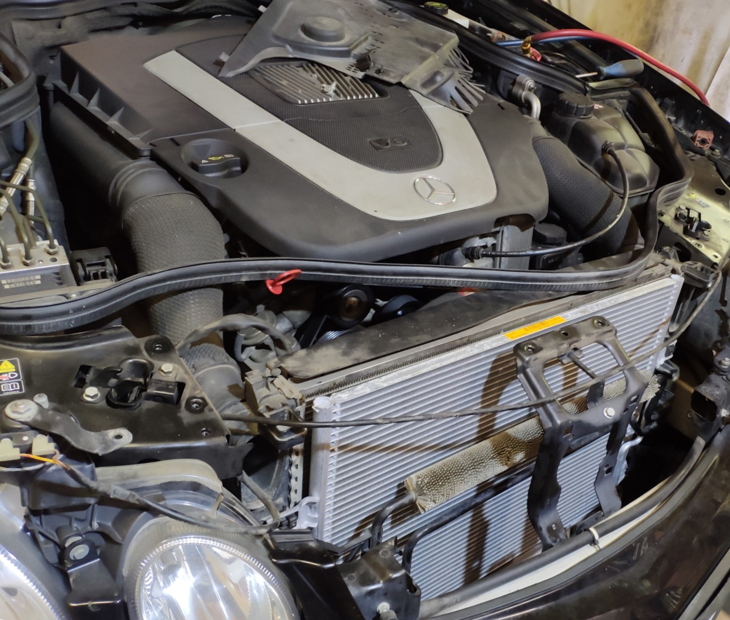 Замена радиатора Мерседес