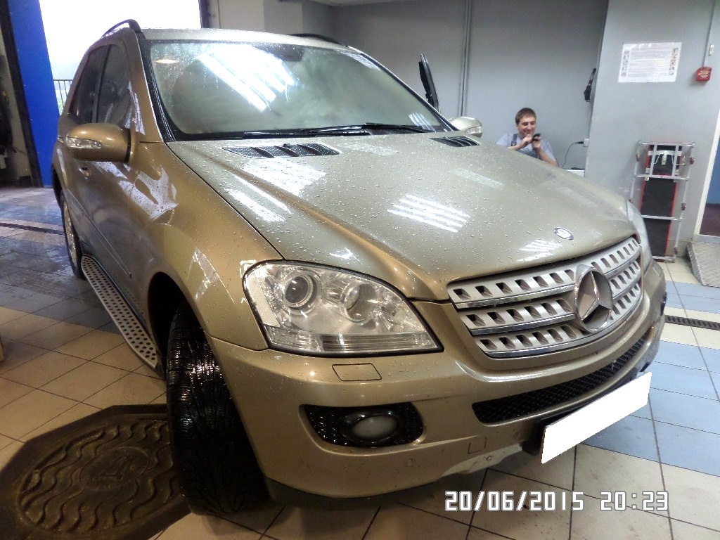 Мерседес МЛ в автосервисе