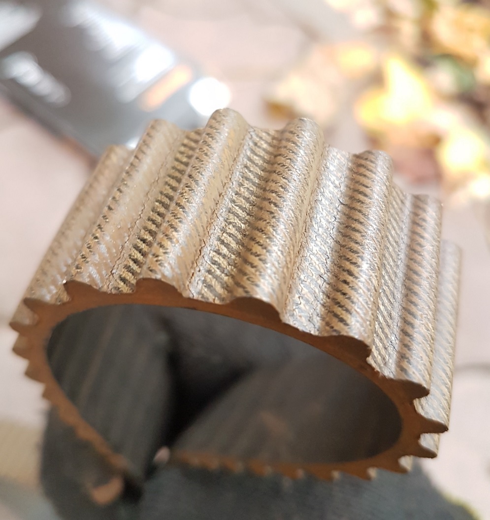 Изношенный ремень ГРМ Мерседес